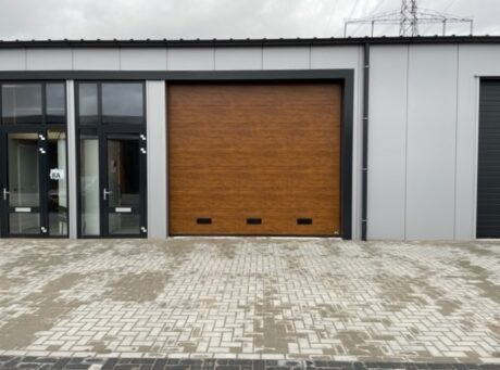 de Veiling 8B, Zetten