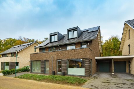 Boomklever 27, Rhenen